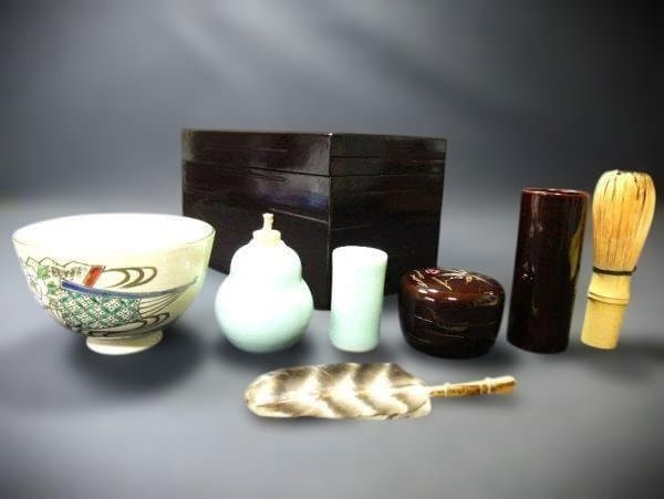 茶道具セット 茶碗・茶筅・茶入れなど野点 茶箱 本漆器 全7点