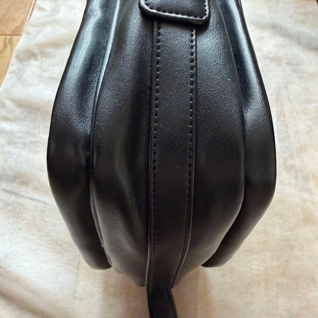 ☆極美品☆ コムデギャルソン　ショルダーバッグ　肩掛け　斜め掛け　ブラック