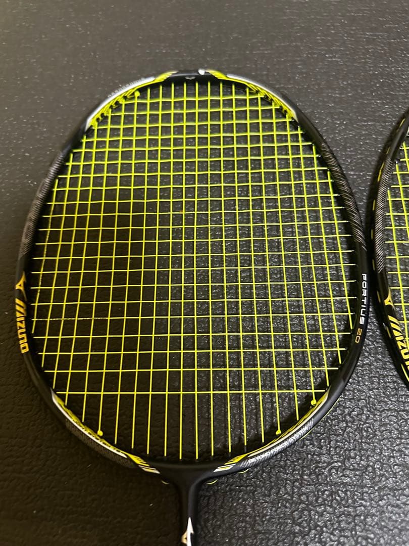 バドミントンラケット　 フォルティウス２０　2本