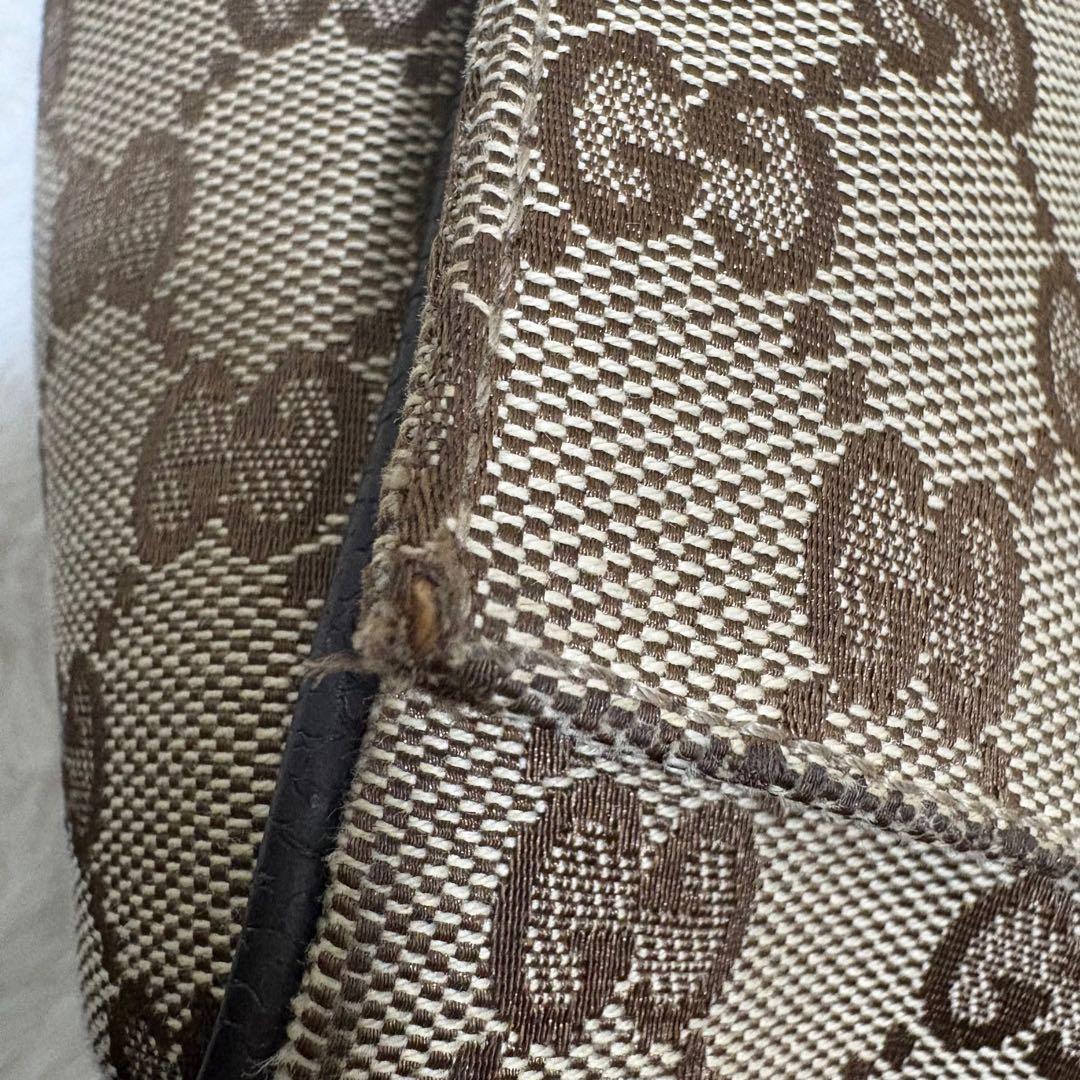 グッチ　メッセンジャーバッグ　GG 総柄　キャンバス　レザー　本革　ベージュ