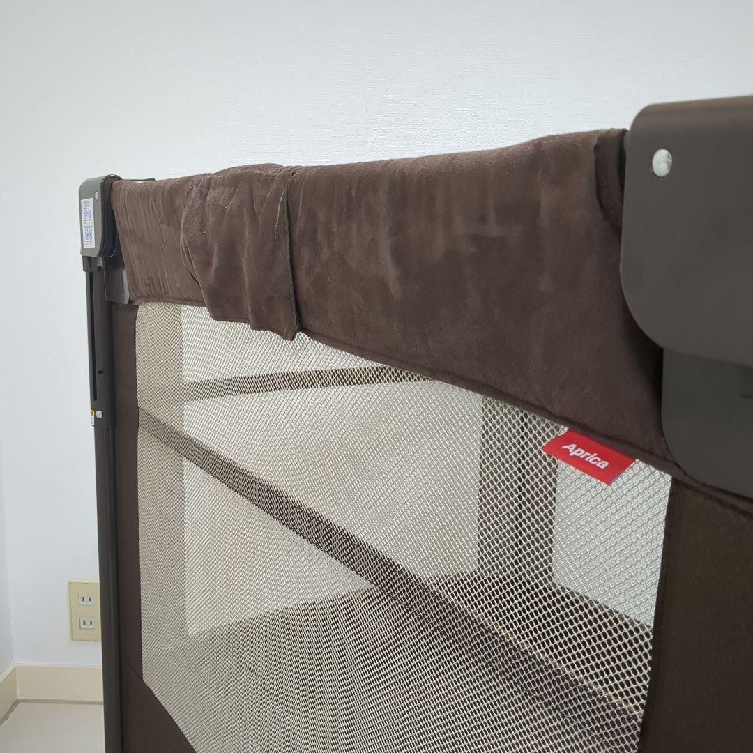 アップリカ　ココネルエアープラス　チョコレートブラウン　ベビーベッド