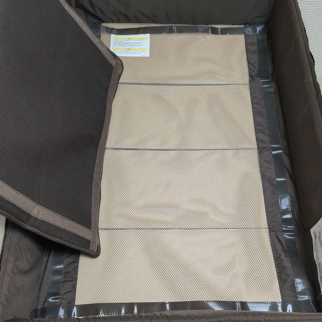 アップリカ　ココネルエアープラス　チョコレートブラウン　ベビーベッド