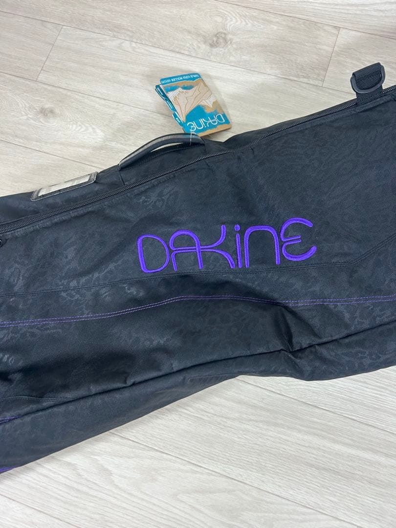 【タグ付き未使用品✨】DAKINE ダカイン　スノーボードケース　キャスター付き
