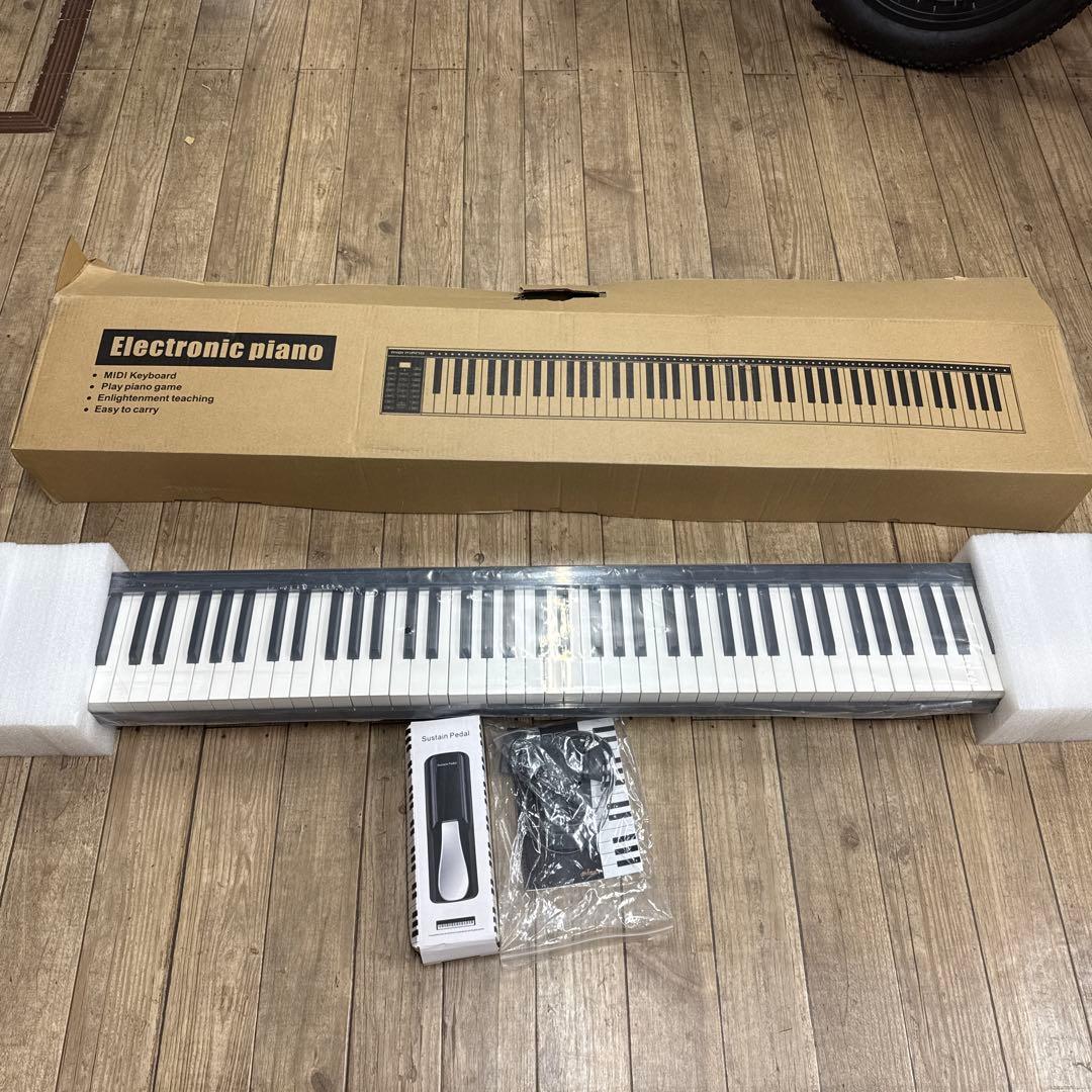 61鍵電子ピアノ 軽量・持ち運び便利　ピアノ