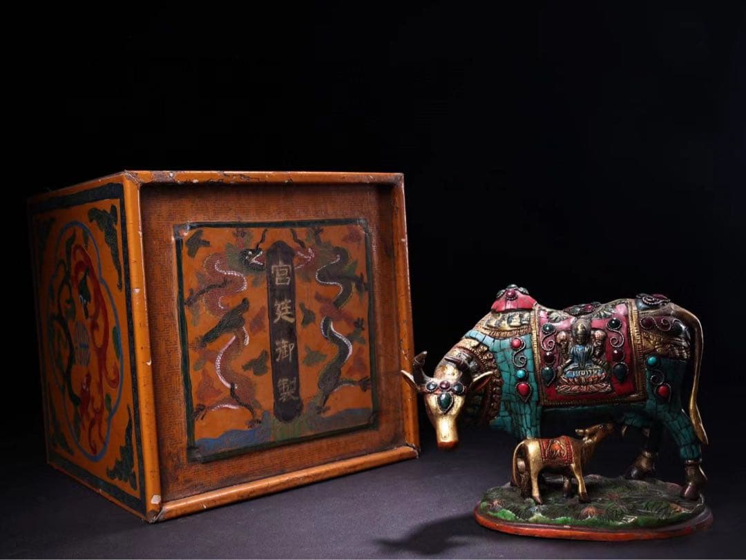 貴重品、旧蔵希少、精銅、象眼宝石、彩色蒔絵母子牛