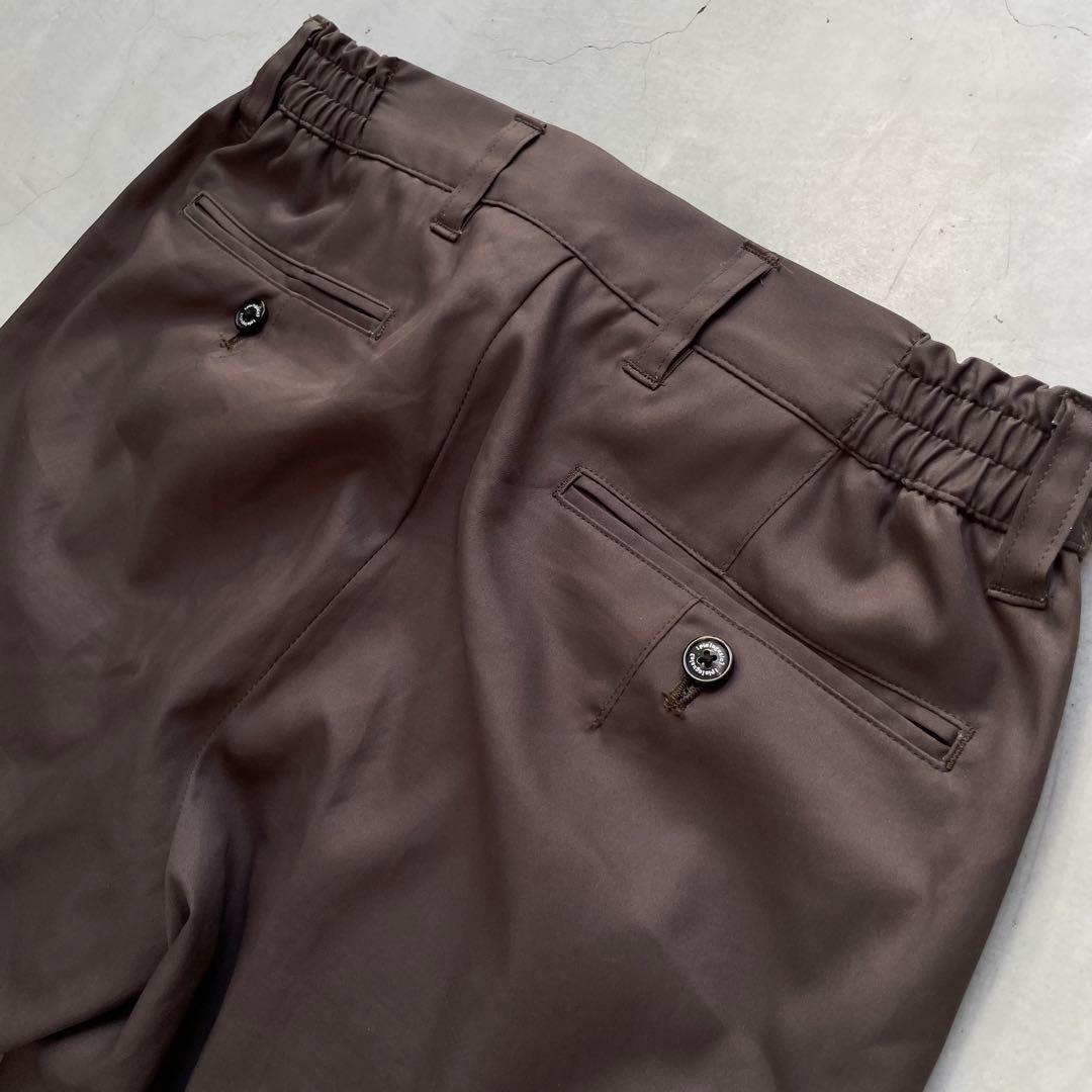 1PIU1UGUALE3 ウノピゥウノウグァーレトレ ロングパンツ メンズM