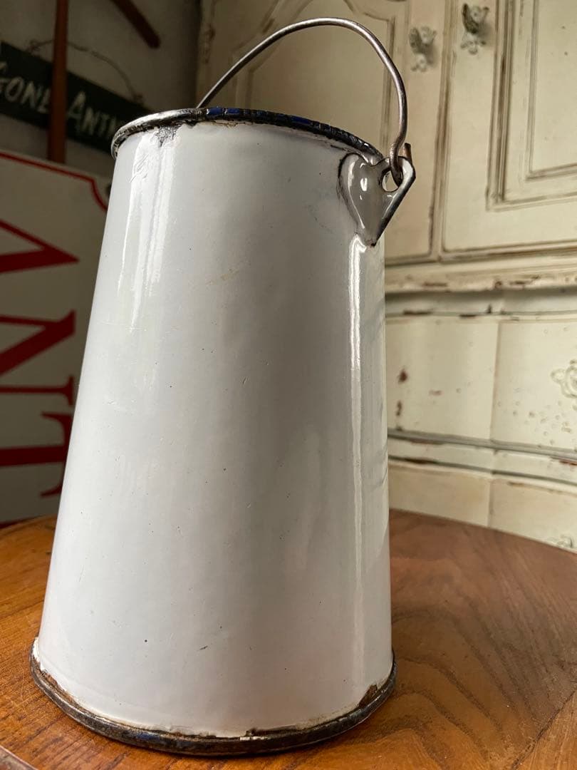 青ぶーです　アンティーク ホーロー ミルク　ポット　キャリー　缶　ホワイト