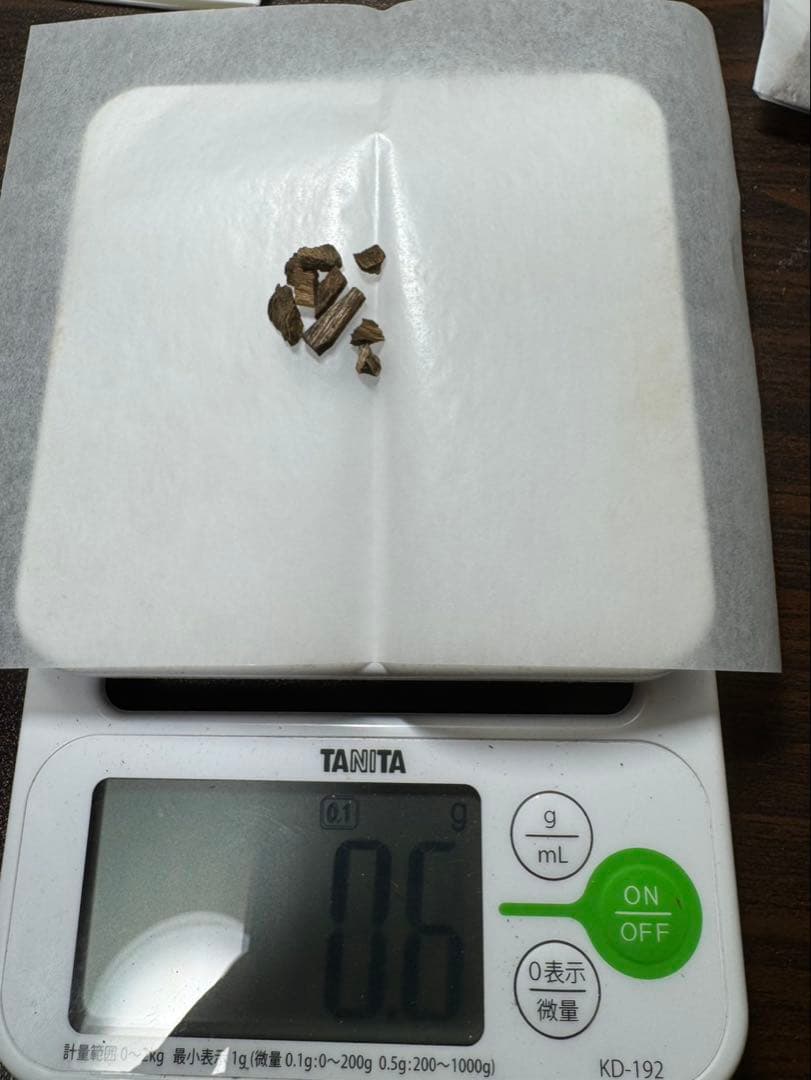 緑油伽羅　0.5グラム