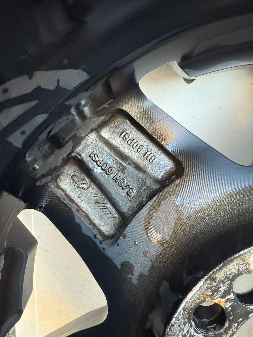 KMC XD775ROCKSTAR 17in 8.0J+35 6Hスタッドレスに