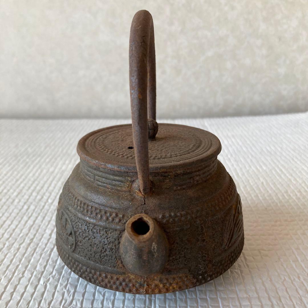 TS63 南部鉄器 鉄瓶 すずらんデザイン 鈴蘭 刻印あり 伝統工芸品 茶道具