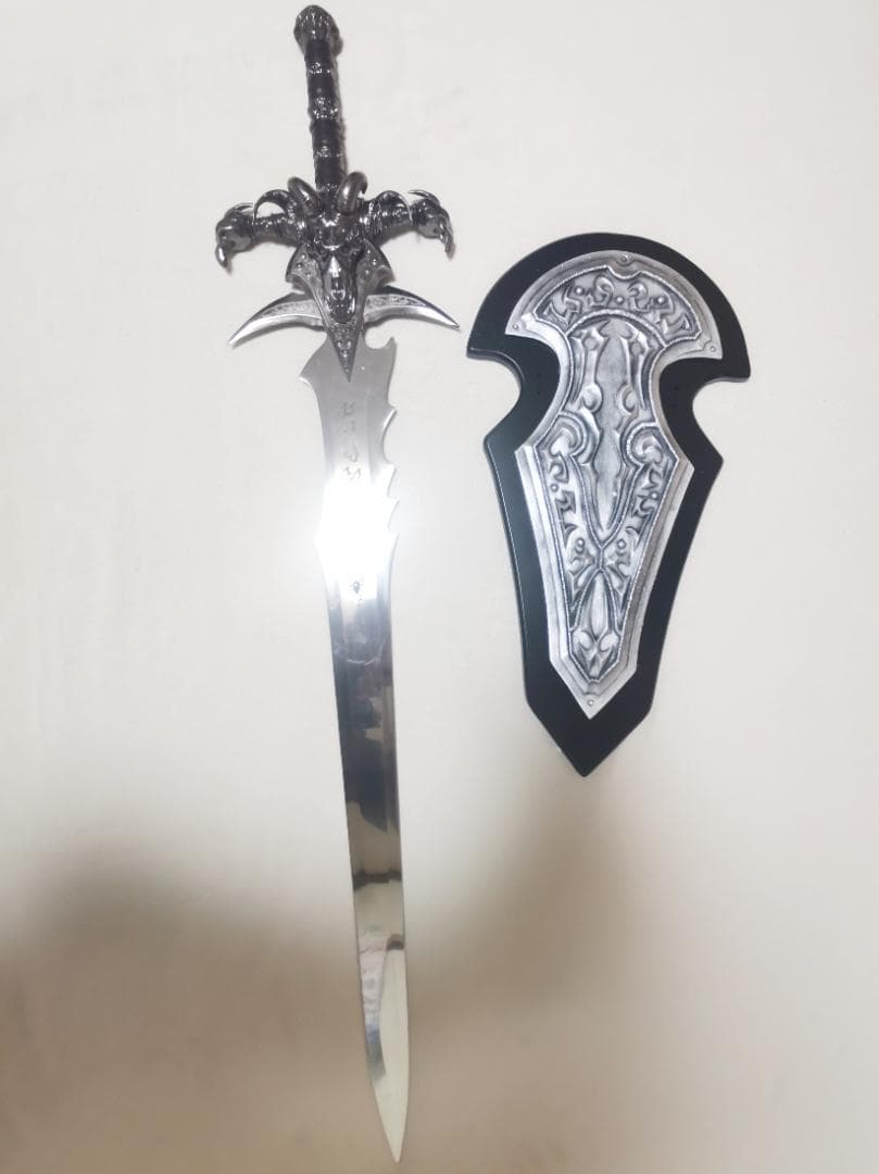 フロストモーン リッチキング 金属製 模造刀 西洋剣 美術品 コスプレ