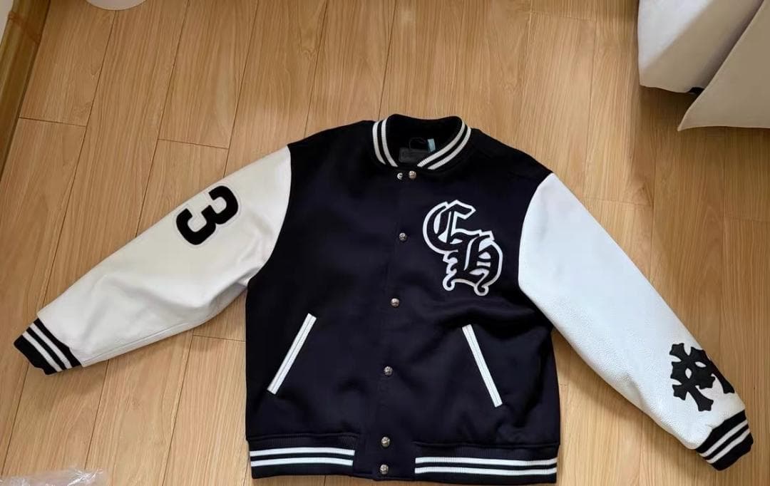 クロムハ一ツ　スタジャンブラックホワイト