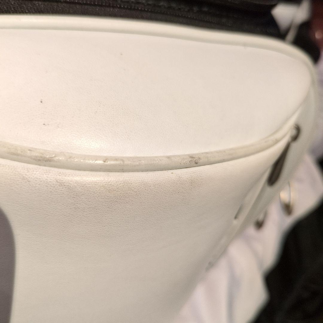 ツアーステージ キャディバッグ ホワイト/ブラック※ショルダーストラップ交換済