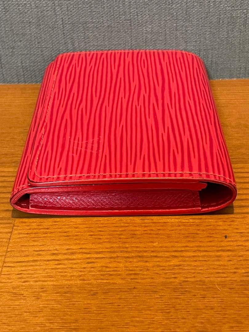 ルイヴィトン エピ アンヴェロップ カルト ドゥ ヴィジット　名刺入れ　レッド