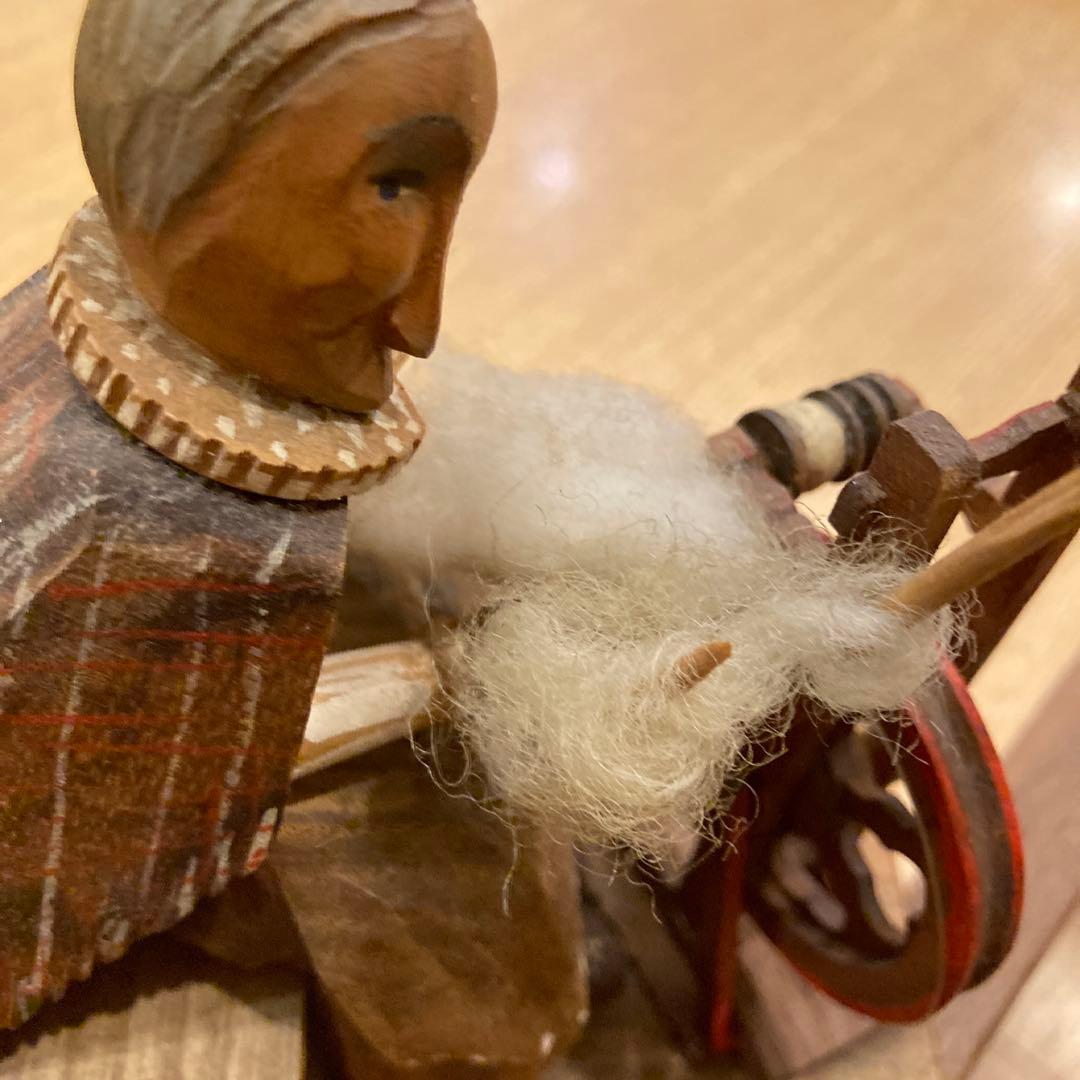 イギリス製木製糸紡ぎ機の女性彫刻アンテイーク1930年代