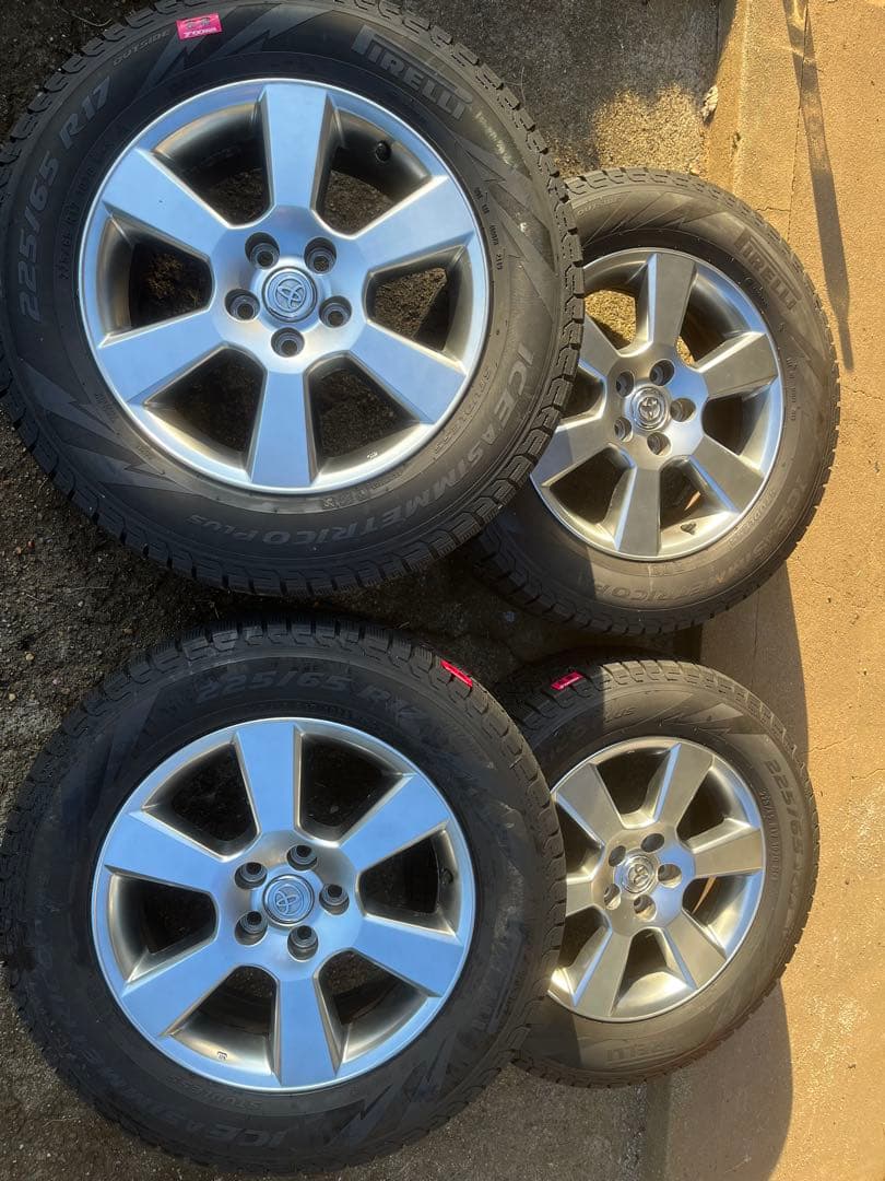 225/65R17 スタッドレス　トヨタ純正ホイール　ハリアー等に