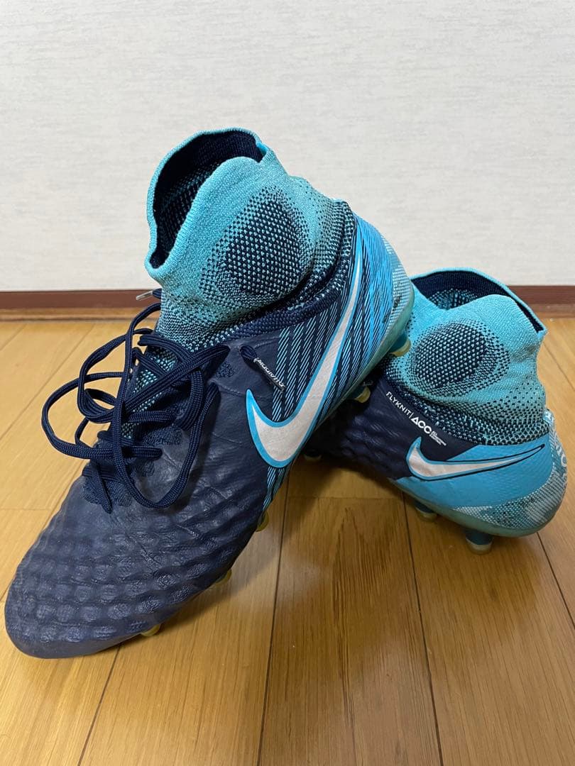 NIKE MAGISTA オブラII