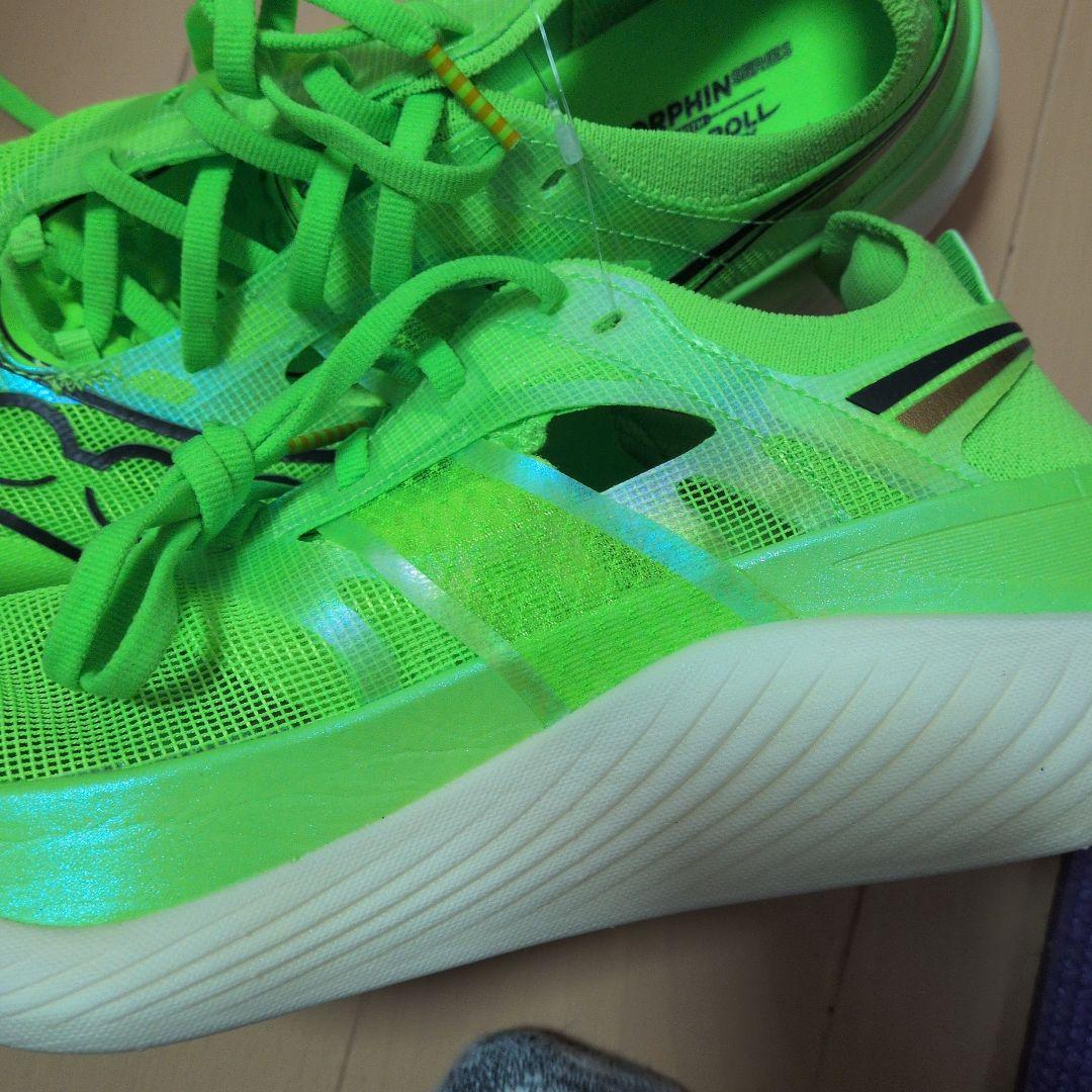 未使用25.0cm　サッカニー　エンドルフィンエリート マラソン ランニング