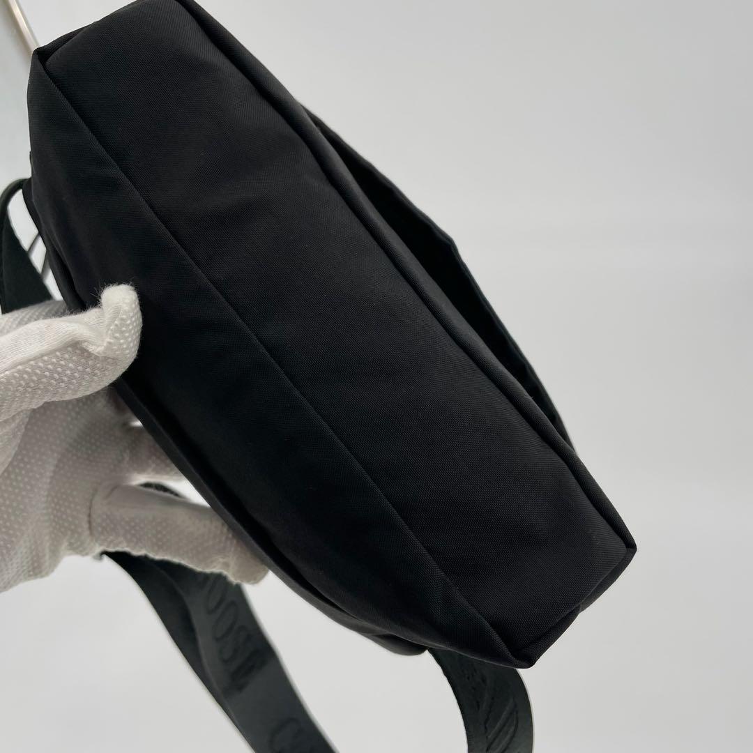 T*T様 【極美品】  カナダグース ミニウエストパック