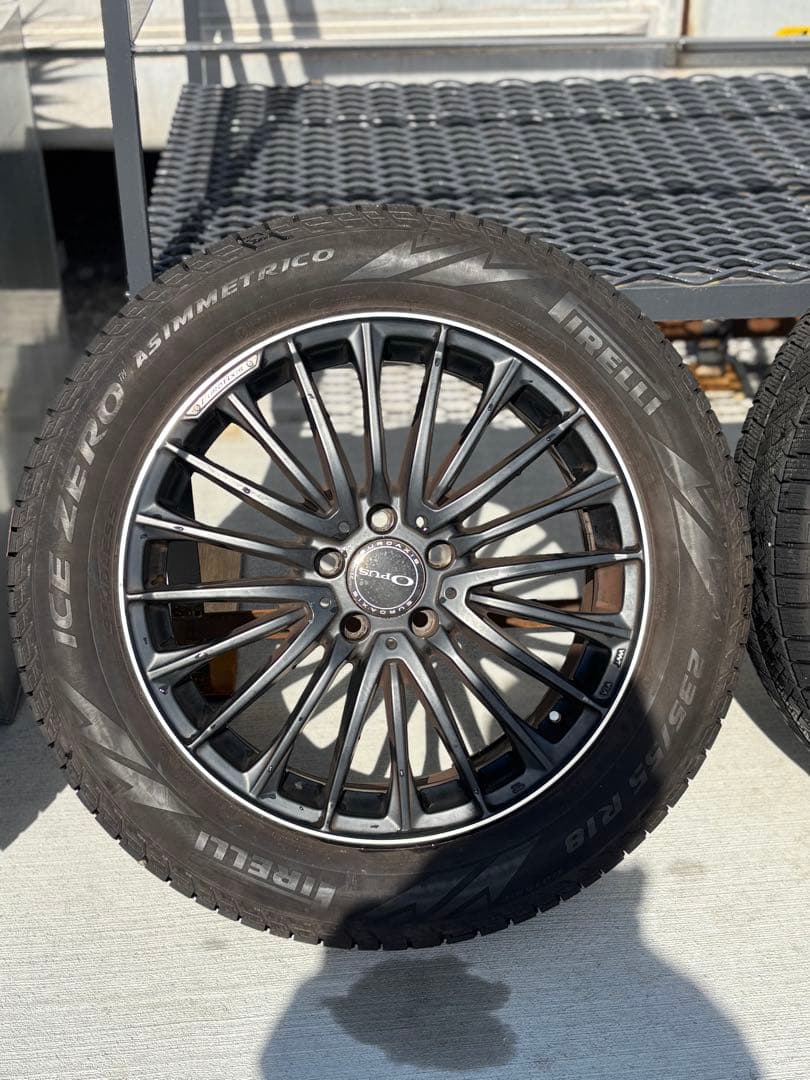 Benz GLB装着　Pirelli 18インチ タイヤ・ホイール4本セット