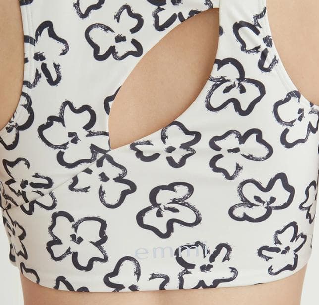 emmi yoga エミ ヨガウェア ブラ 花柄 新品未使用タグ付き