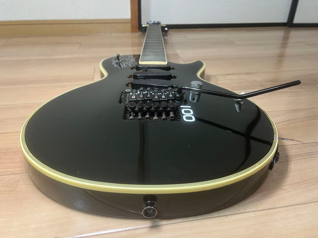 EDWARDSエドワーズプロフェッショナルギターとベース