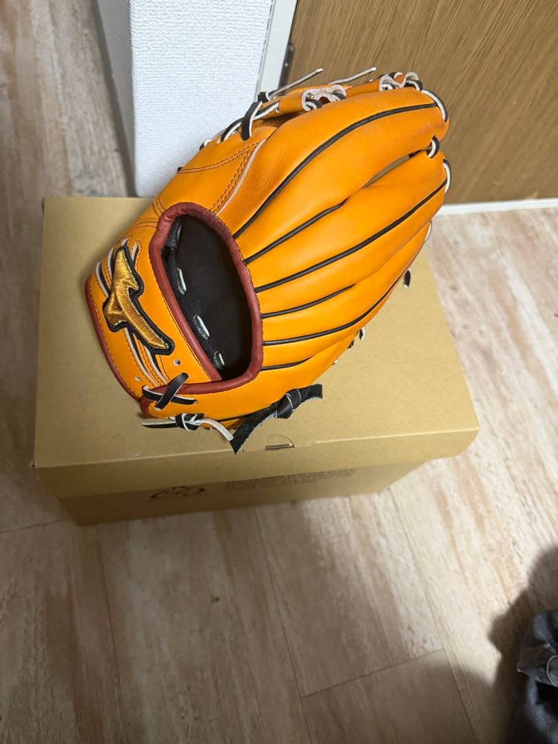 ヒーコ出品 ミズノプ坂本勇人軟式オーダーグローブ 左投げ