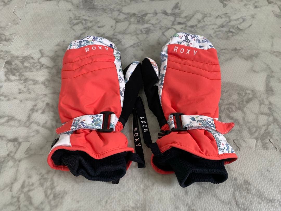 【美品】スノーボードウェアセット（ジャケット・パンツ・手袋・ゴーグル・ニット帽）