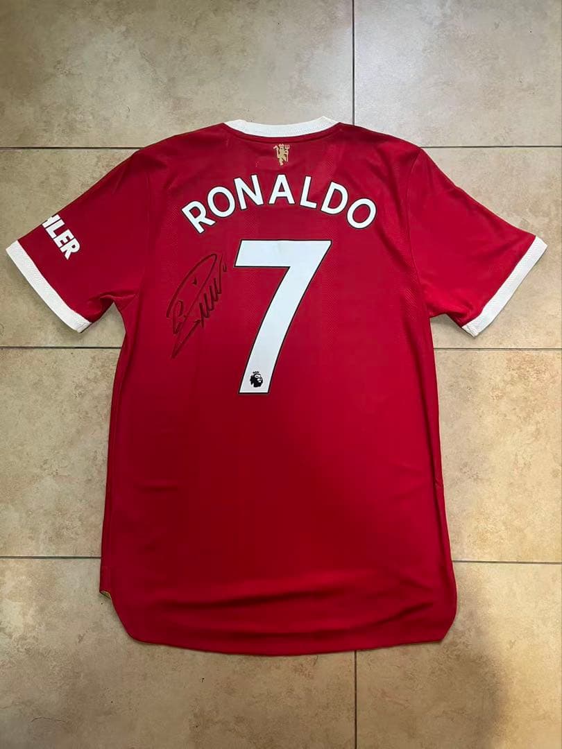 クリスティアーノ・ロナウド　直筆サイン入りユニフォーム　 21-22