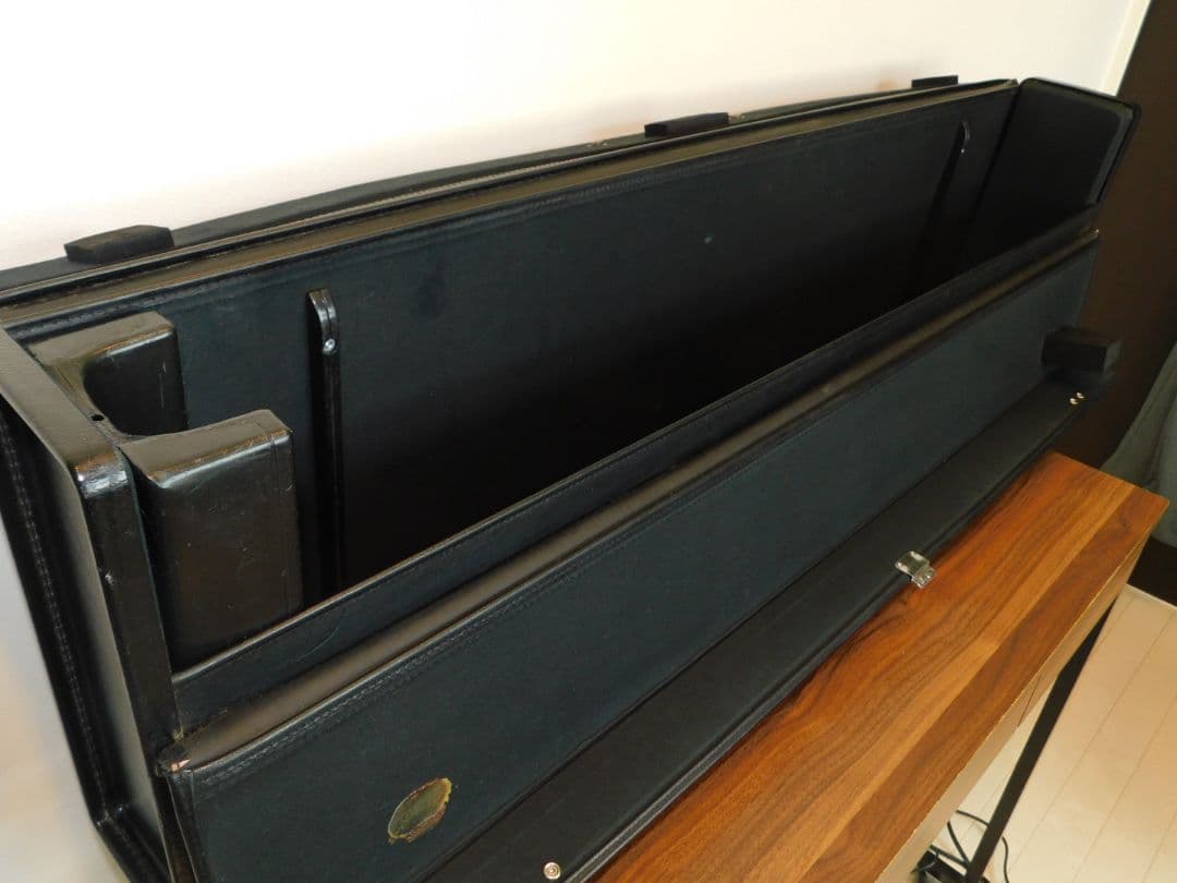 Roland ローランドD-20 シンセサイザー ハードケース付 ジャンク