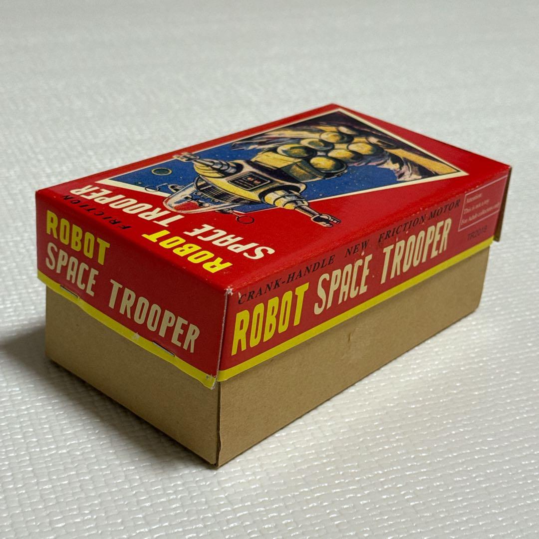 ロボット スペーストルーパー 赤　ブリキロボット
