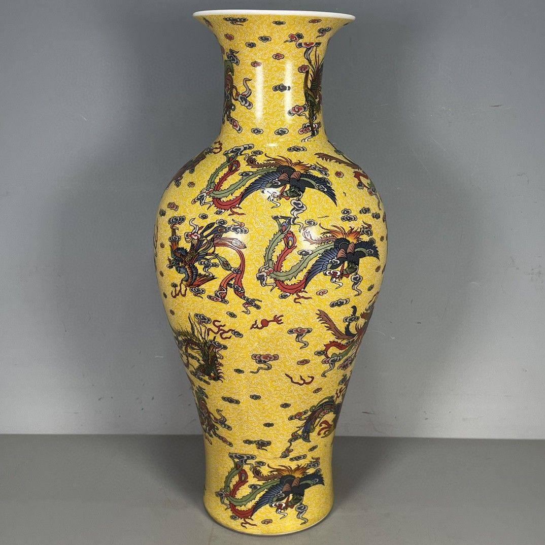 大清雍正黄釉五彩龍紋賞瓶  景徳鎮 陶磁器 装飾品 現代工芸品美術品 置物