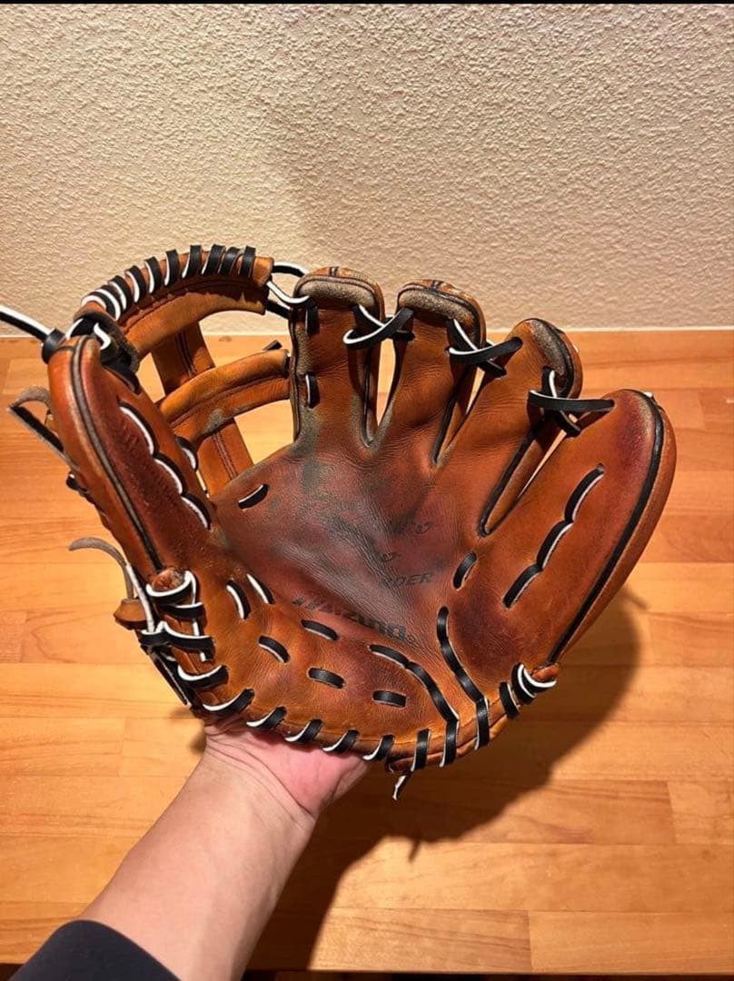 【希少・即戦力】ミズノプロ 硬式 内野手用｜型完成｜全紐新品　Poke品