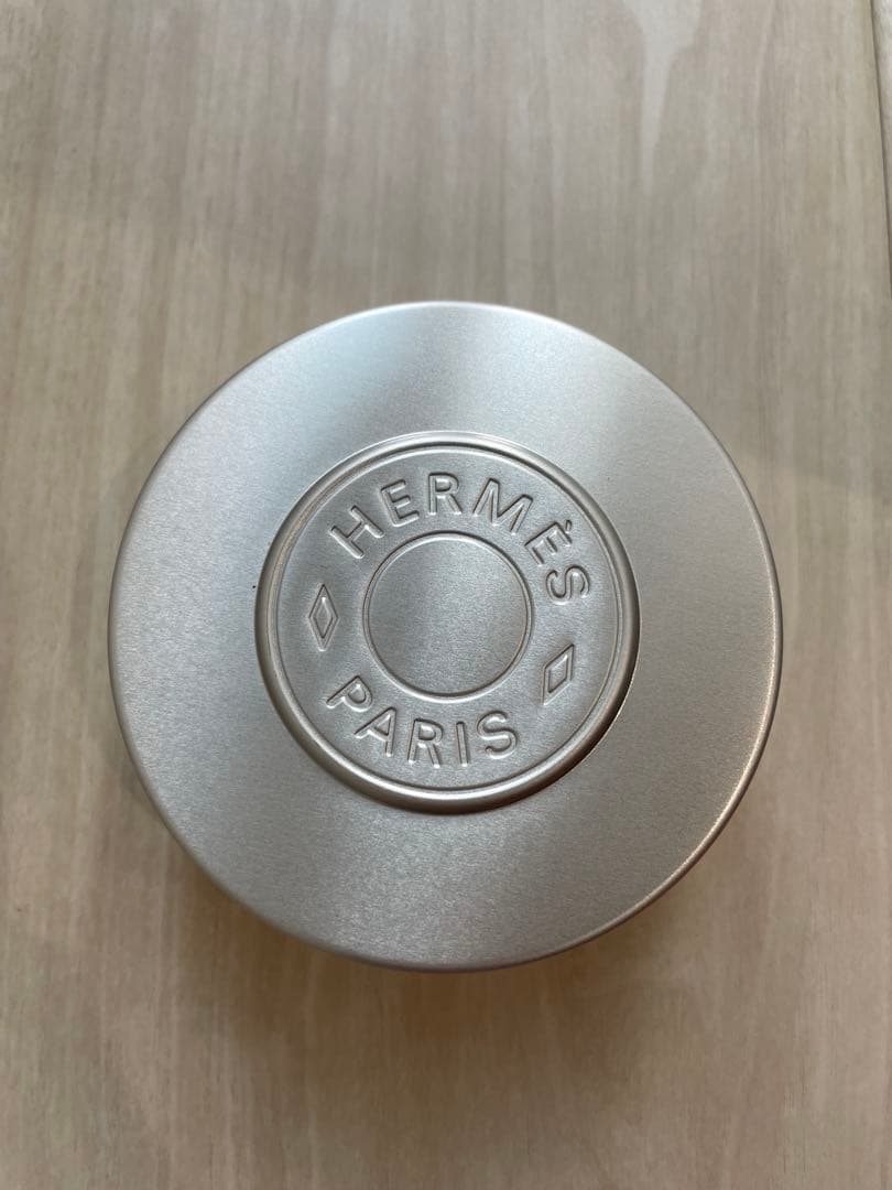 HERMES オードゥルバーブ エカルラット モイスチャライジング　バーム