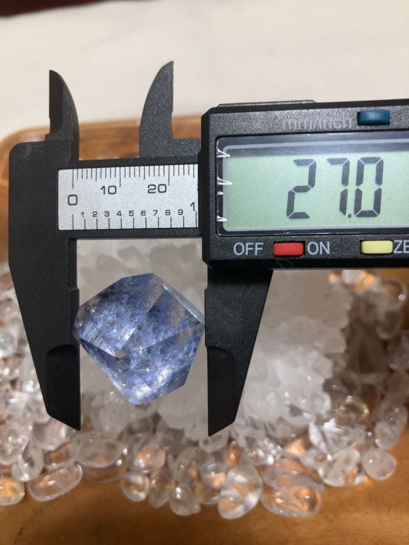 高品質　天然鉱物　デュモルチェライトインクォーツ　90ct