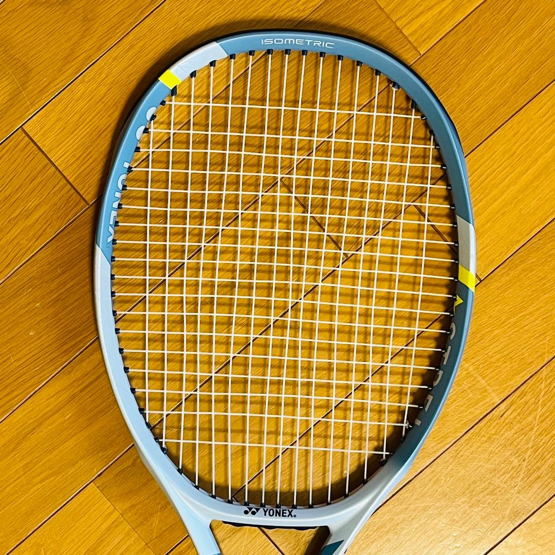 【極美品】YONEXヨネックス ASTREL100 アストレル 2023年モデル
