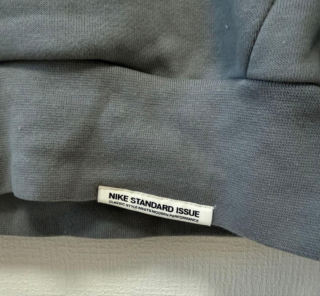 読売ジャイアンツ ナイキ グレー プレーヤートラベルフーディー　サイズS