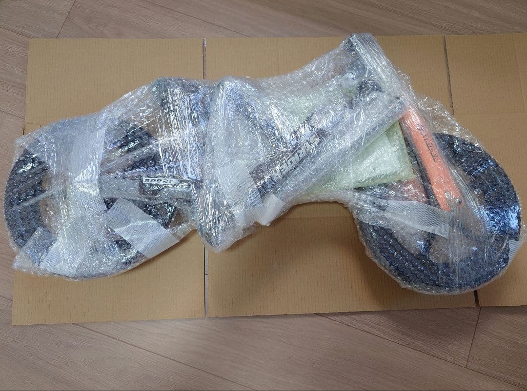 STRIDER〈限定〉神山隆二モデル 12インチ グレー/オレンジ