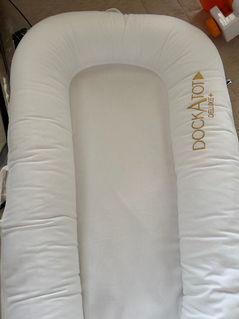 DockATot Deluxe+ Dock ホワイト