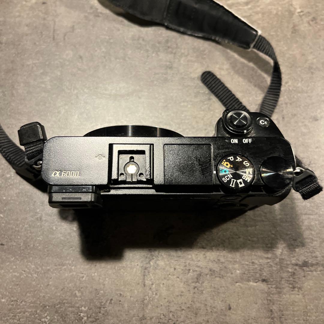 本日特別価格SONY α6000 ミラーレスカメラ