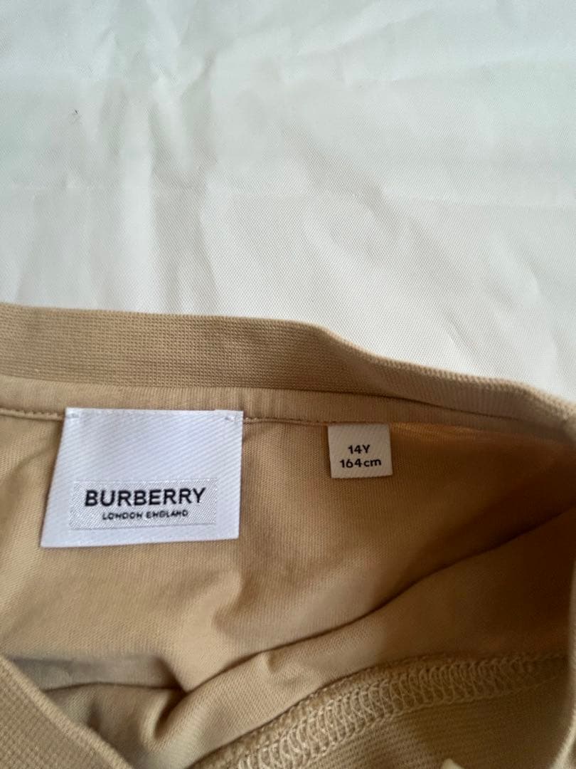 Burberry バーバリー　キッズ　Tシャツ　14y