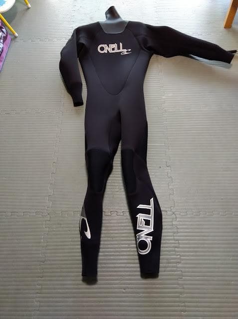 オニールドライスーツ　ブーツ無し品　右肘辺りに水滲み有り