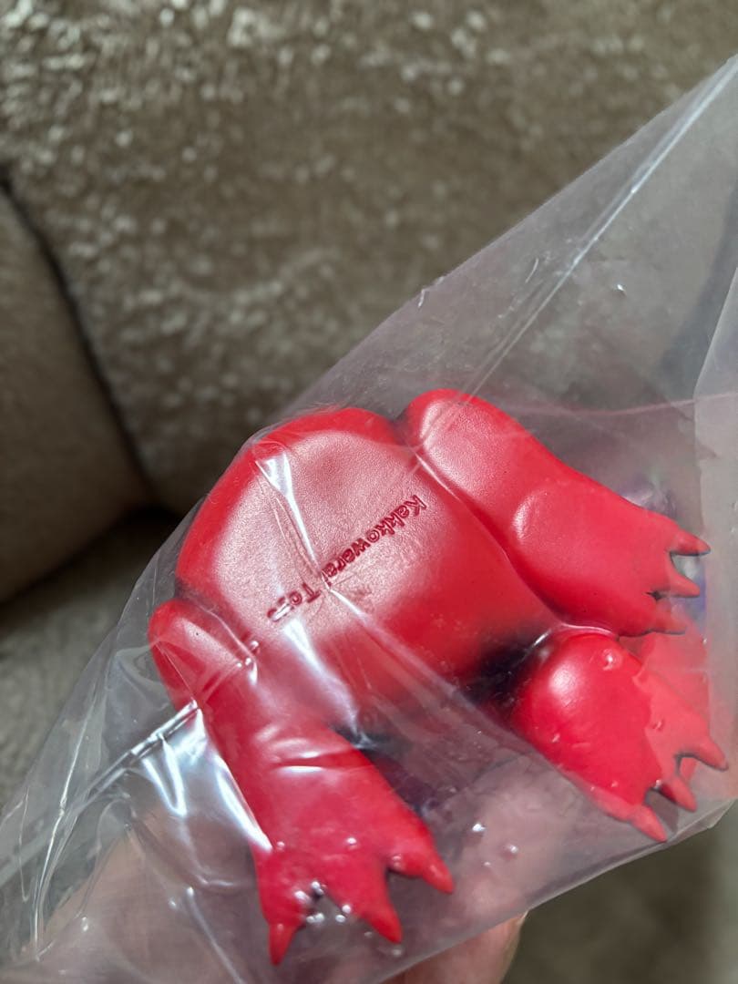 かっこわらい雑貨店 TAMA RED SofviQ 上目遣い 未開封