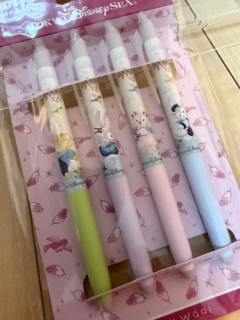 ディズニー ウィッシングウィングス ぬいぐるみ バッジ 文具 8点セット