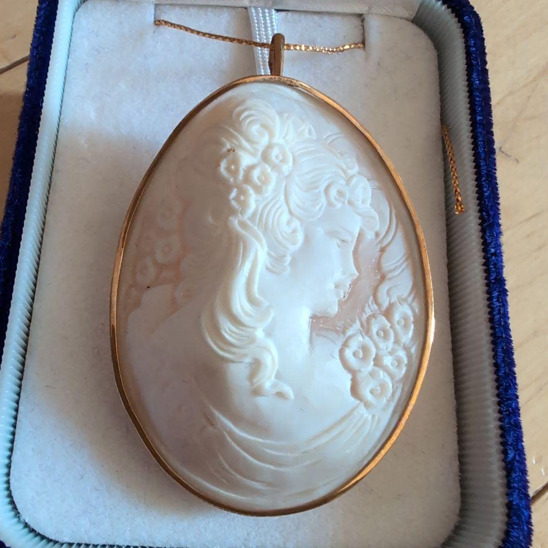 シェルカメオ　ブローチK18