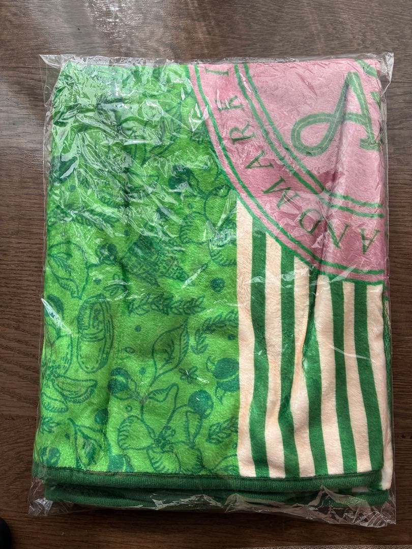 Mrs. GREEN APPLE MGA ポップアップストア ブランケット当たり