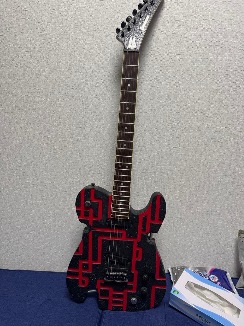 希少価値大　布袋コンクリートブラックレッドライン