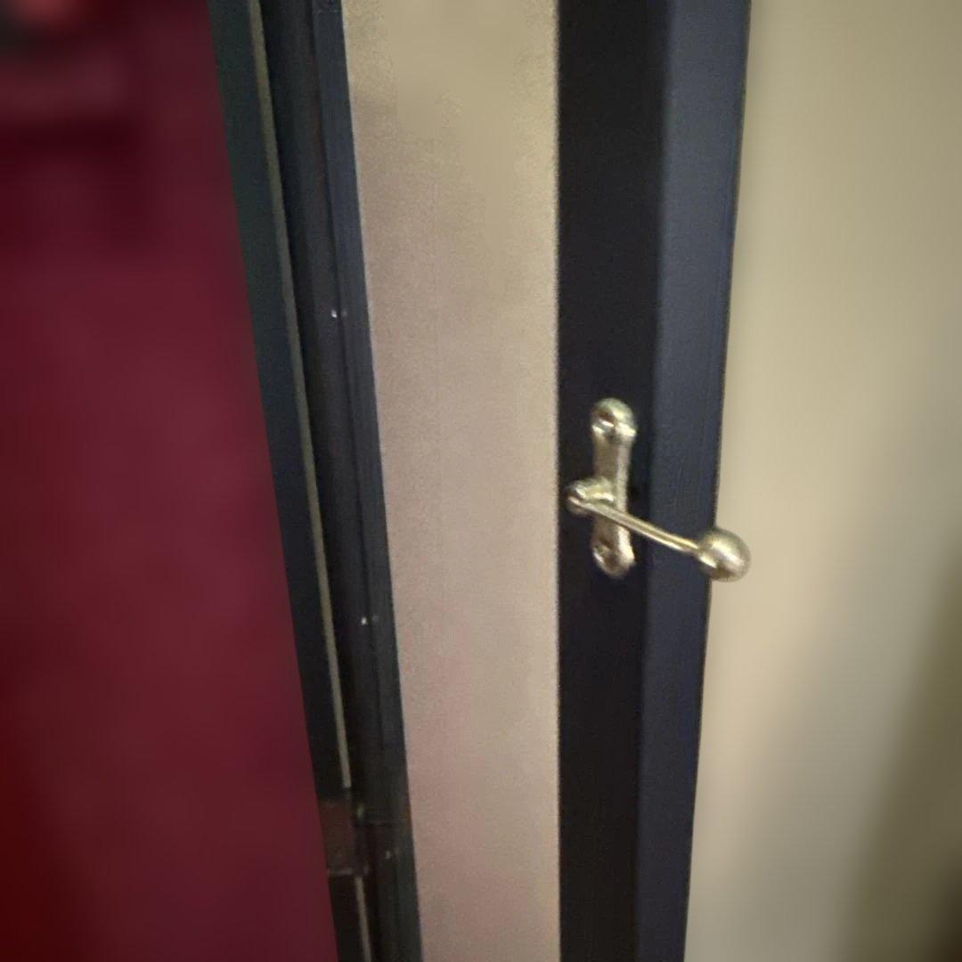 縦長コレクションケース　ホルダー付き（主に野球バッド等の飾り用）