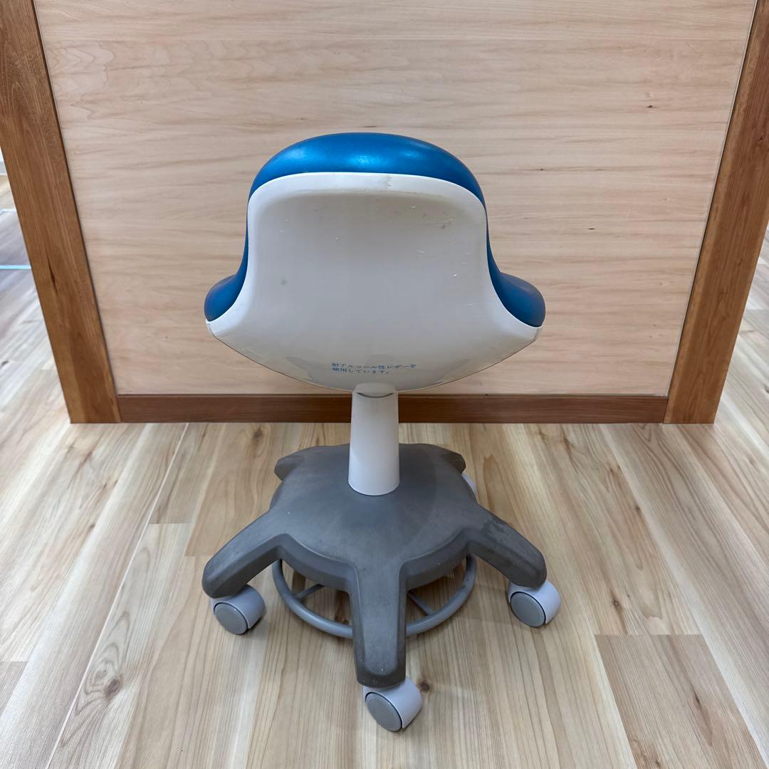 キャスター付き 椅子