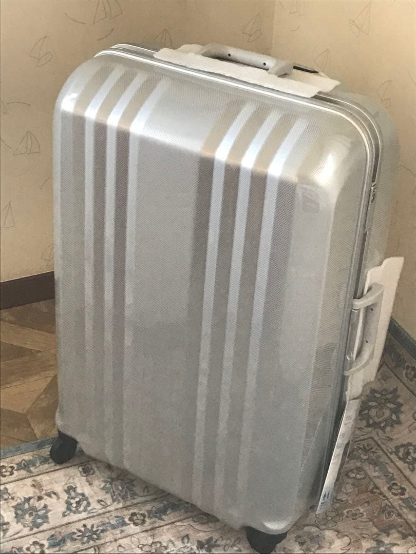 未使用スーツケース ハードキャリー 90L ホワイトカーボン MM-5688